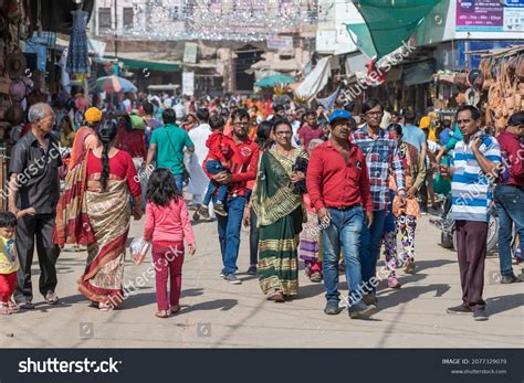 34,828 India Crowded Street Images, Stock Photos & Vectors | Shutterstock