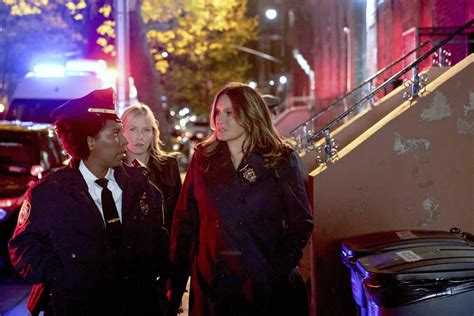 LAW AND ORDER SVU Season 23 Episode 22 Photos A Final Call At Forlini's ...