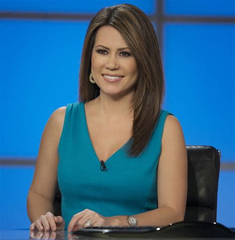 15 of The Hottest News Anchors Around The World