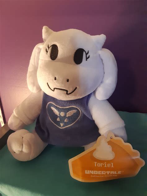 UNDERTALE - Toriel Plush - Fangamer