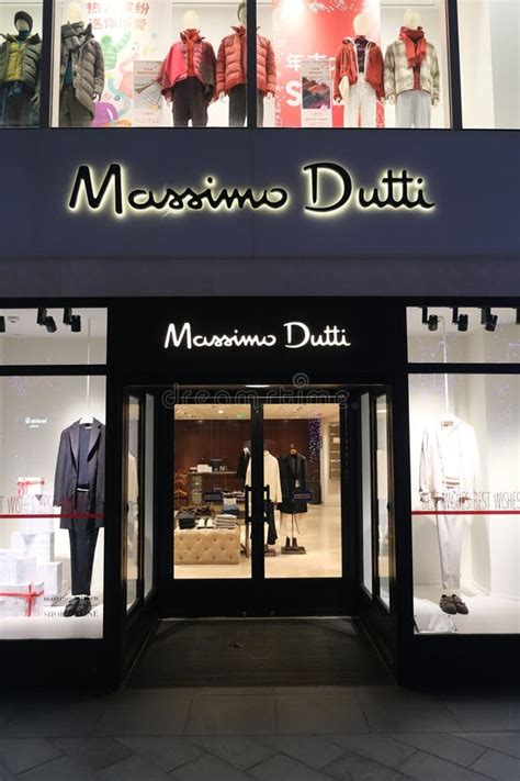 Massimo Dutti Clothing Store Editorial Image - Image of front, fashion ...