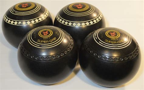 Henselite Size 7 Super Grip Heavy Weight Lawn Bowling Balls Set of 4 ...