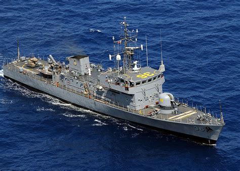 PH sea patrol checks out Chinese ships