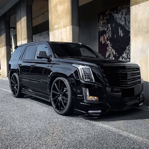 Luxury Cars on Instagram: “Cadillac Escalade 📸: @x_row_deeps ...