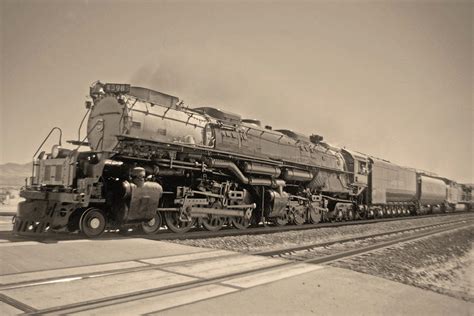 Union Pacific Challenger No. 3985, Yermo, August 20, 2000 Sepia ...