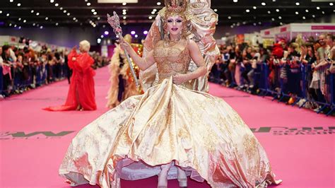 Yas Queen! RuPaul's DragCon kicks off in spectacular style as Drag Race ...