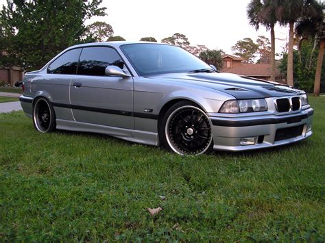 1995 BMW M3 - Information and photos - MOMENTcar