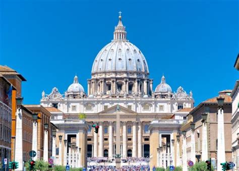 St. Peter's Basilica in the Vatican | History, description, useful ...