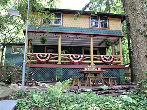 Three Bedroom, Two Bath Cottage with a Lake View! - $167 avg/night ...