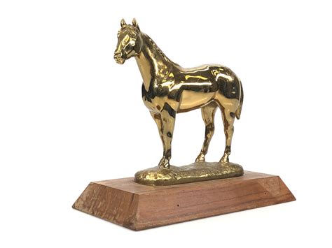 Lot - VINTAGE AMERICAN QUARTER HORSE ASSOCIATION TROPHY