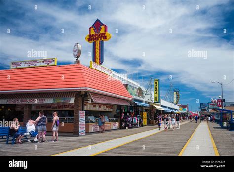 Wildwood boardwalk hi-res stock photography and images - Alamy