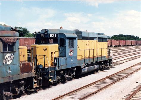 Stored GP30s | C&NW GP30 821 sits in the yard outside the ol… | Flickr