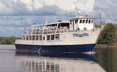 Hudson River Cruises | Sightseeing Boat Tours in Hudson Valley, NY