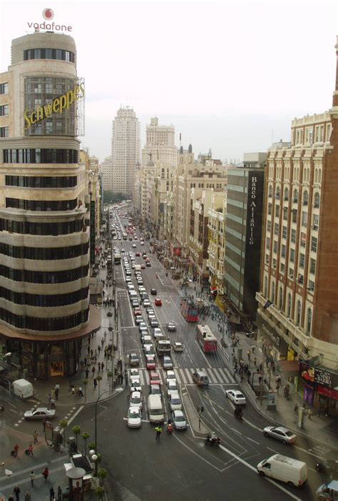 File:Gran Vía (Madrid), desde Callao.jpg - Wikipedia