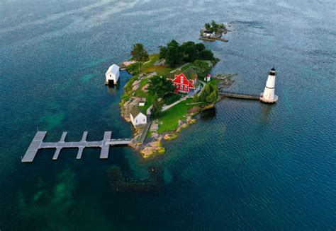 Rock Island Lighthouse | Visit 1000 Islands