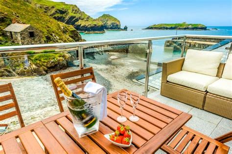 Mullion Cove Hotel, Spa & Apartments, Cornwall | BaldHiker