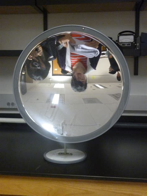 Physics 4C fmlin: Experiment 9 --- Concave and Convex Mirror