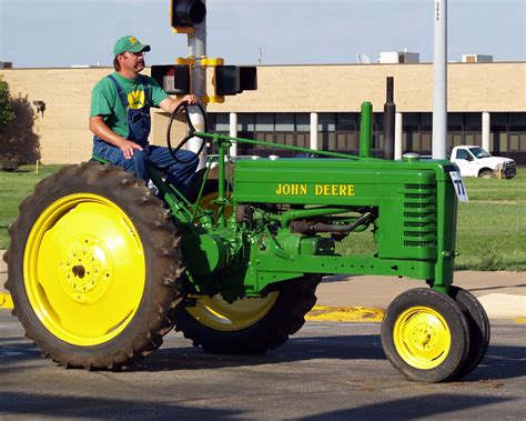 John Deere Green Paint to Polish Your Tractor