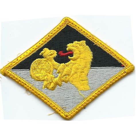 25th Infantry Division US shoulder sleeve insignia