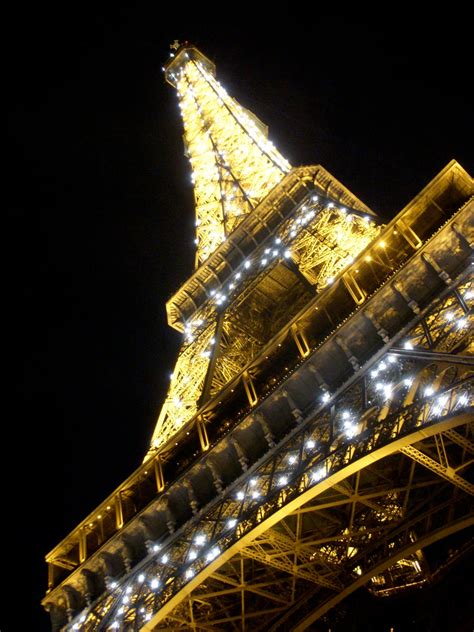 Eiffel Tower Light Show by HeathPhoto on DeviantArt