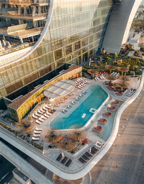 Fairmont Doha Pool: Pictures & Reviews - Tripadvisor