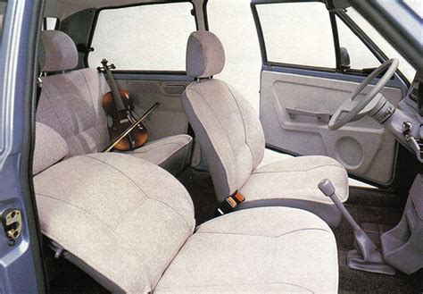 Yugo 55 interior | ViaRETRO