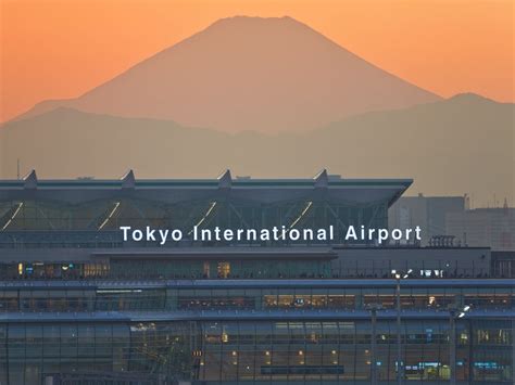 Why U.S. Airlines Can't Make Flights to Tokyo's Best Airport Work ...