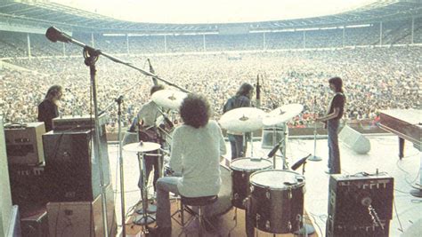 Eagles Photos - 1975