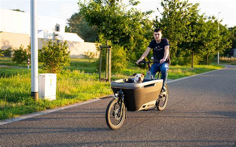 Elektrische bakfiets huren - Fietsverhuur Neeroeteren