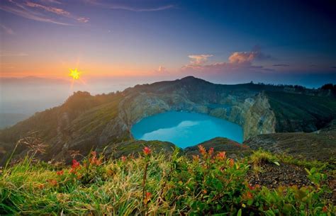 Stunning Azores Landscape: HD Wallpaper of Nature's Beauty by the Lake