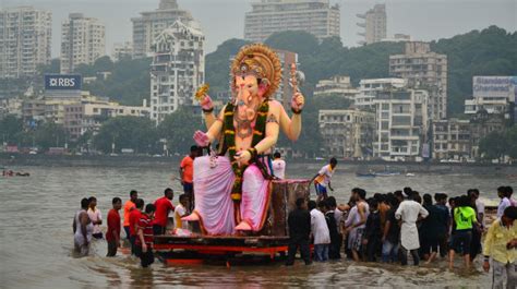 Ganesh Visarjan 2017: Best Places to See Ganpati Visarjan in Mumbai ...