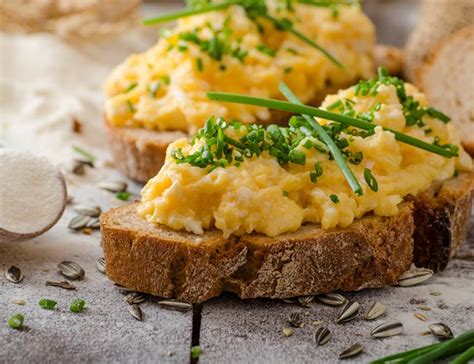 Creamy Scrambled Eggs with Herbs