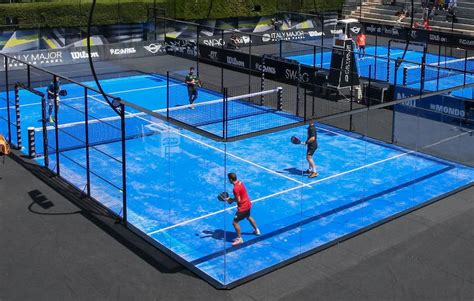 Le padel, nouveau sport des people