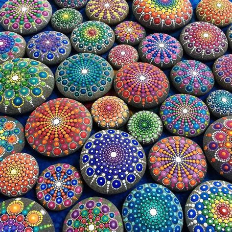 Artist Turns Ocean Stones Into Tiny Mandalas By Painting Colourful Dot ...