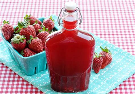 Easy Strawberry Syrup Recipe Tutorial • Food, Folks and Fun