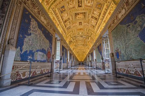 Vatican Museum : Tickets and Tours