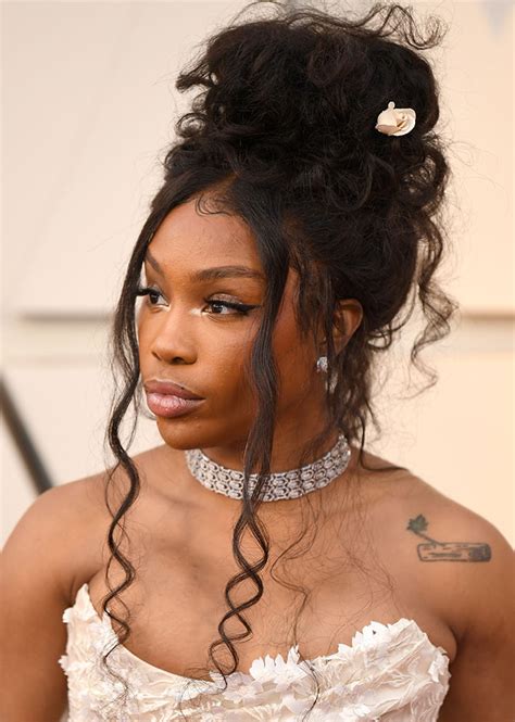 Sza Oscars 2019 Hair is an Elevated Version of the Messy Bun | StyleCaster