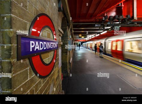 London Paddington London Underground station, district line westbound ...