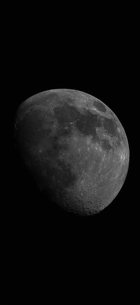 Waxing Gibbous Moon 81% Illuminated - April 3rd, 2020 HD phone ...