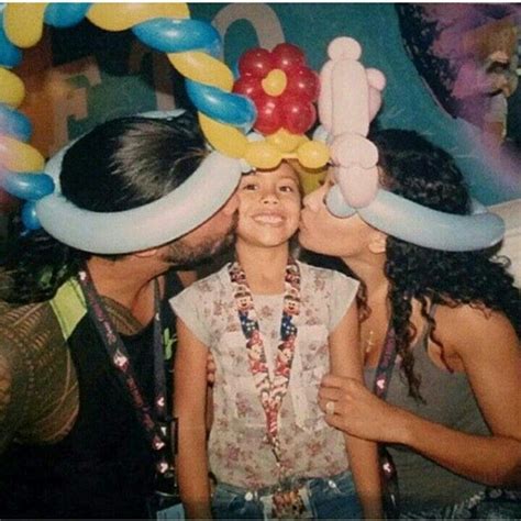 Leati Joseph "Joe" Anoa'i (Roman Reigns) with his daughter and wife ...