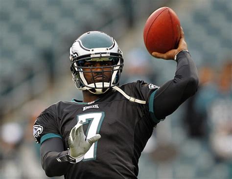 Former Eagles' QB Mike Vick Set to Make Return to Football