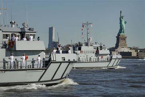 Parade Of Ships Kicks Off Fleet Week In New York City | New York City ...