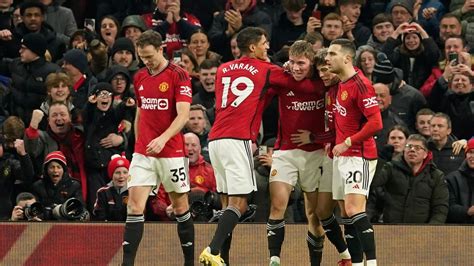 Manchester United stages a rousing second-half comeback to beat Aston ...