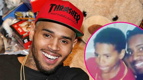 Chris Brown shares rare throwback photo with his father, Clinton Brown ...