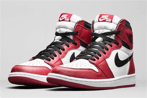 Air Jordan 1 Retro High OG - White/Varsity Red-Black 2015