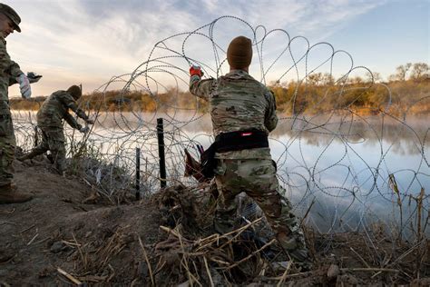 Texas Authorities Bar Federal Agents From Eagle Pass Border Crossing ...