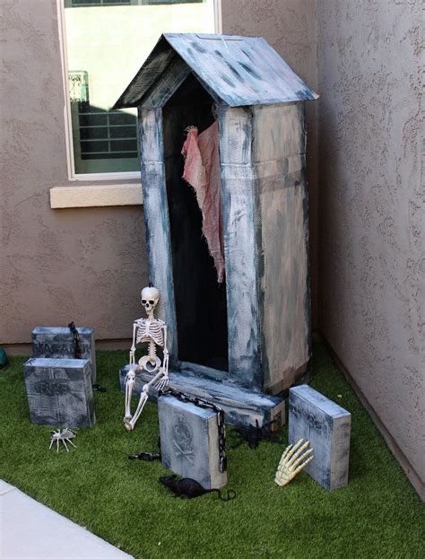 Diy Cemetary Decorations Halloween