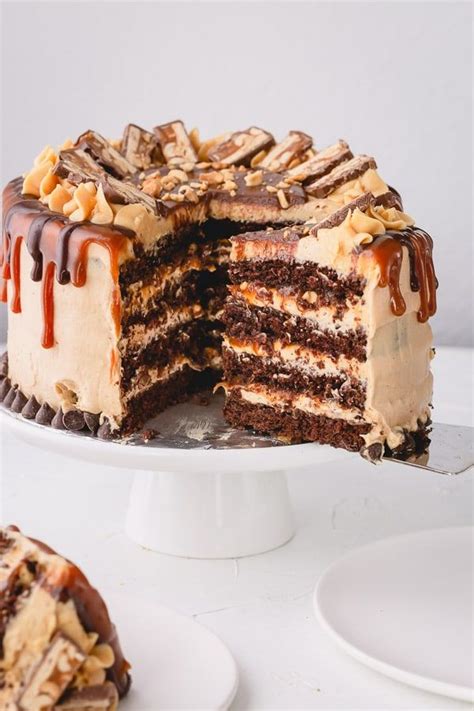 Snickers Cake | Recipe | Cake recipes, Snickers cake, Yummy cakes