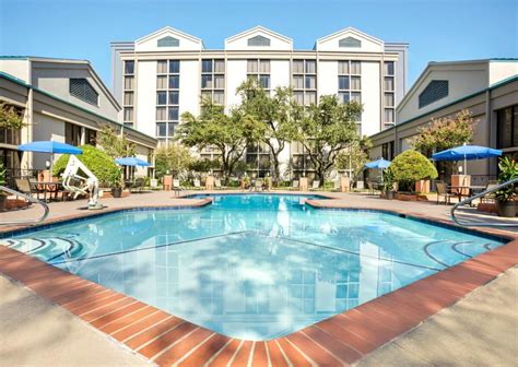 The Top Hotels Near Dallas Airport to Bookend Your Trip