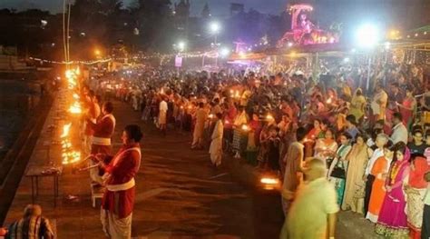 Ganga Aarti in Rishikesh - Timings, History, Tips